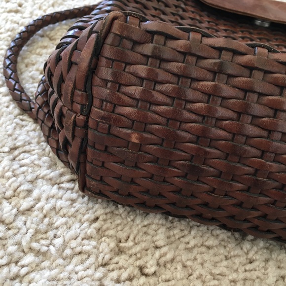 CEM Vintage leather woven crossover purse - Picture 12 of 13